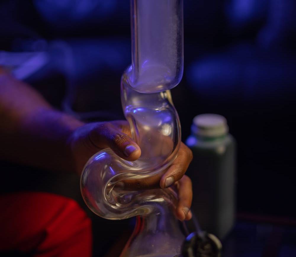 How To Clean A Bong