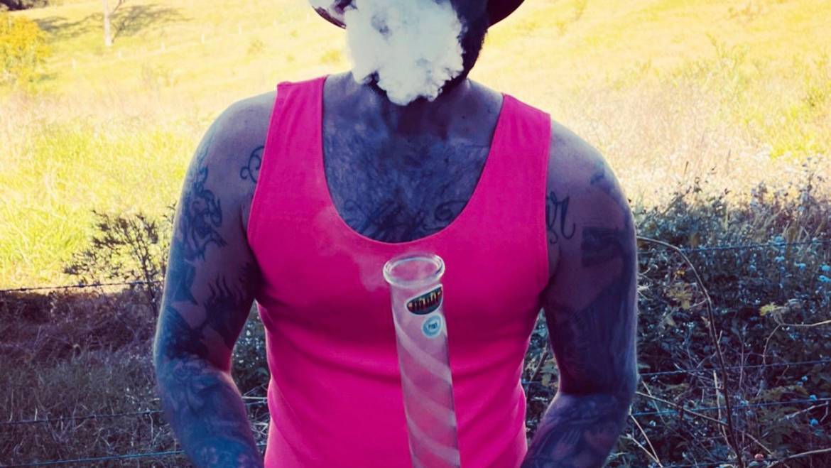How To Smoke A Bong 