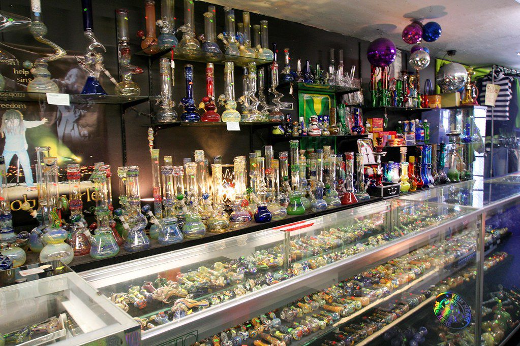 Bongshop Available at Conepiece